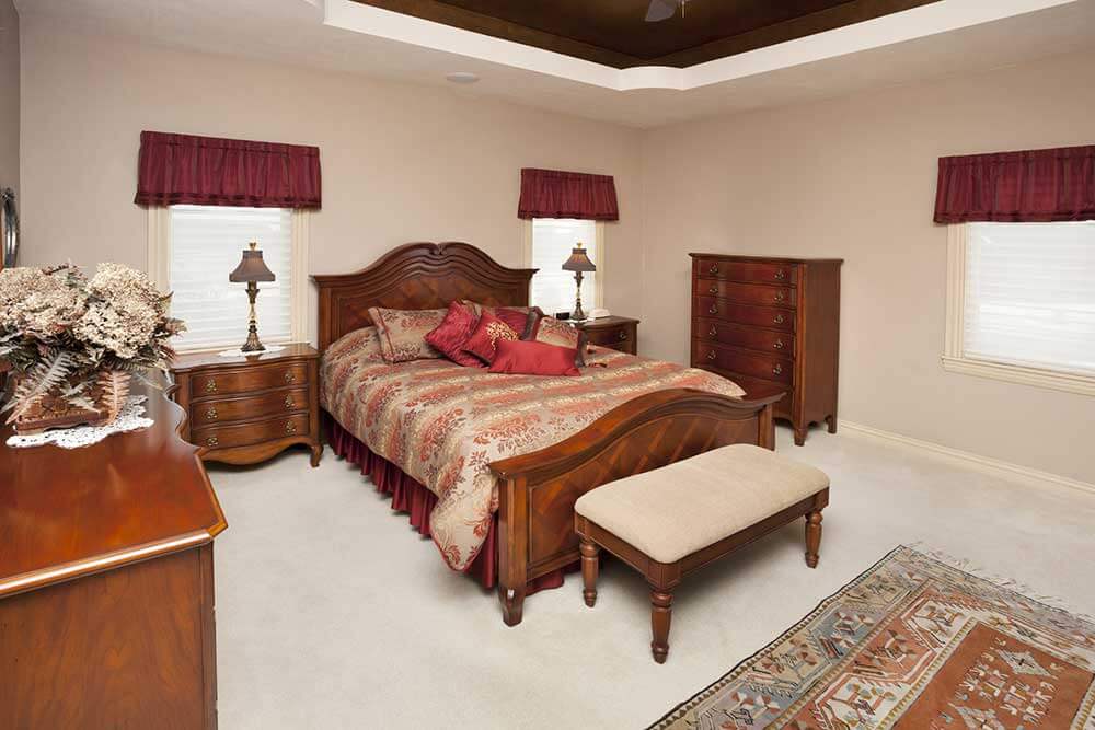 Traditional-Bedroom-