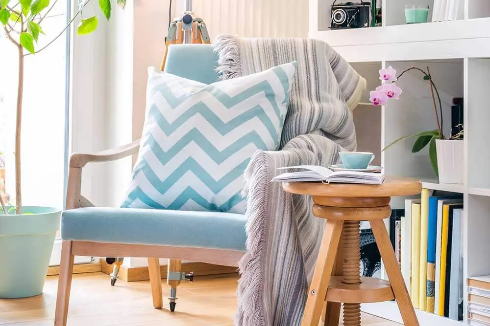 Transitional-Room-Corner-Design